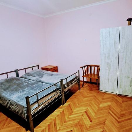 Apartment With A Nice Terrace In Old City Center Tiflis Exterior foto