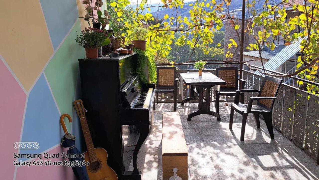 Apartment With A Nice Terrace In Old City Center Tiflis Exterior foto