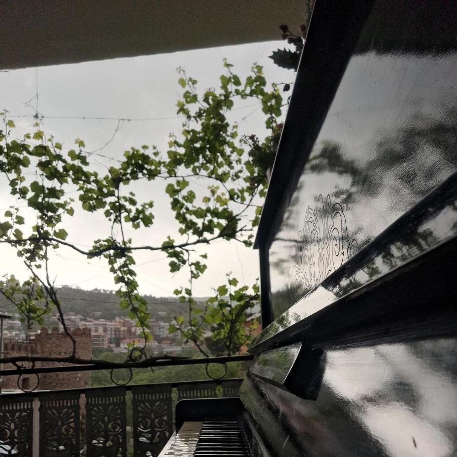 Apartment With A Nice Terrace In Old City Center Tiflis Exterior foto